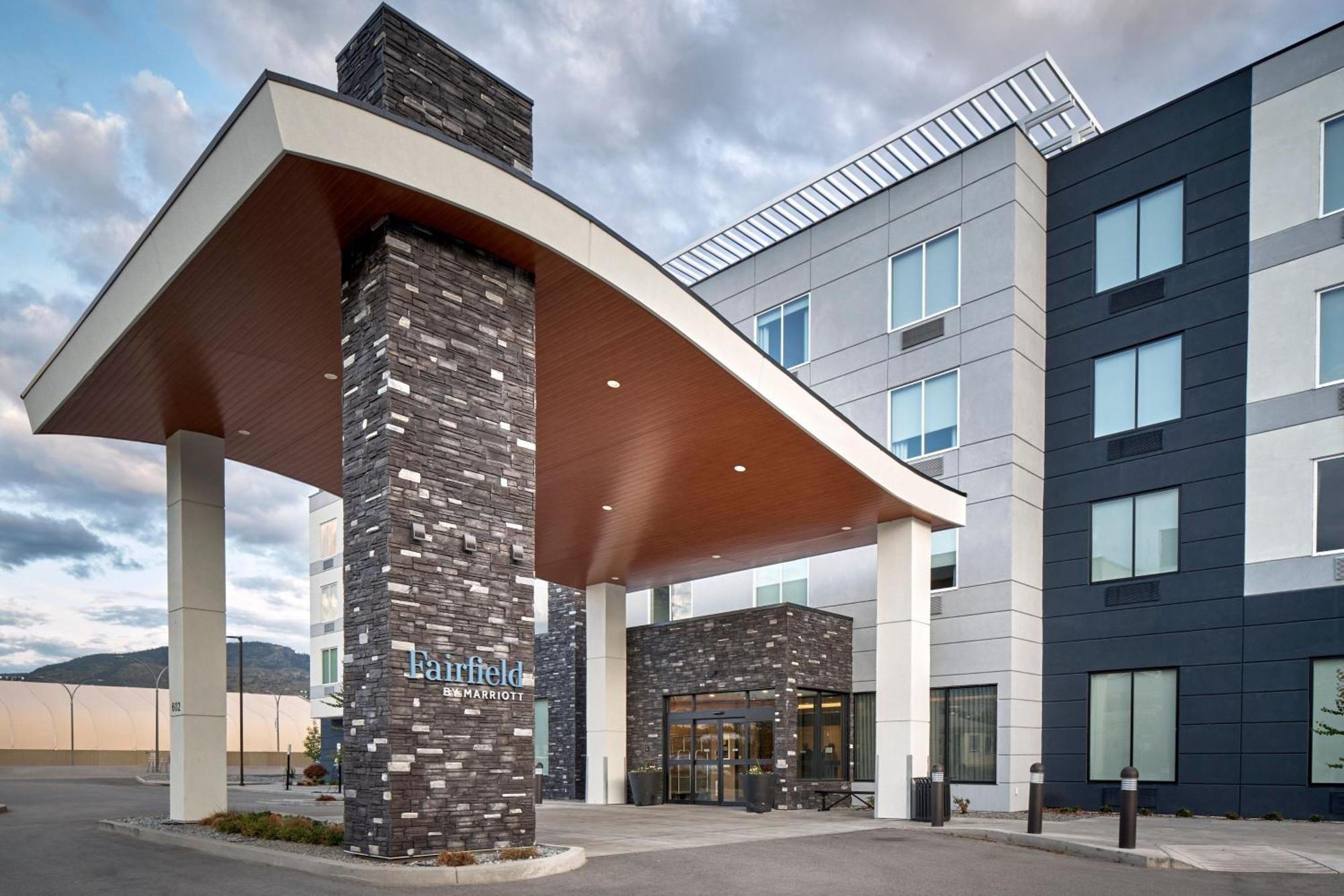 Fairfield Inn & Suites By Marriott Пентиктон Экстерьер фото