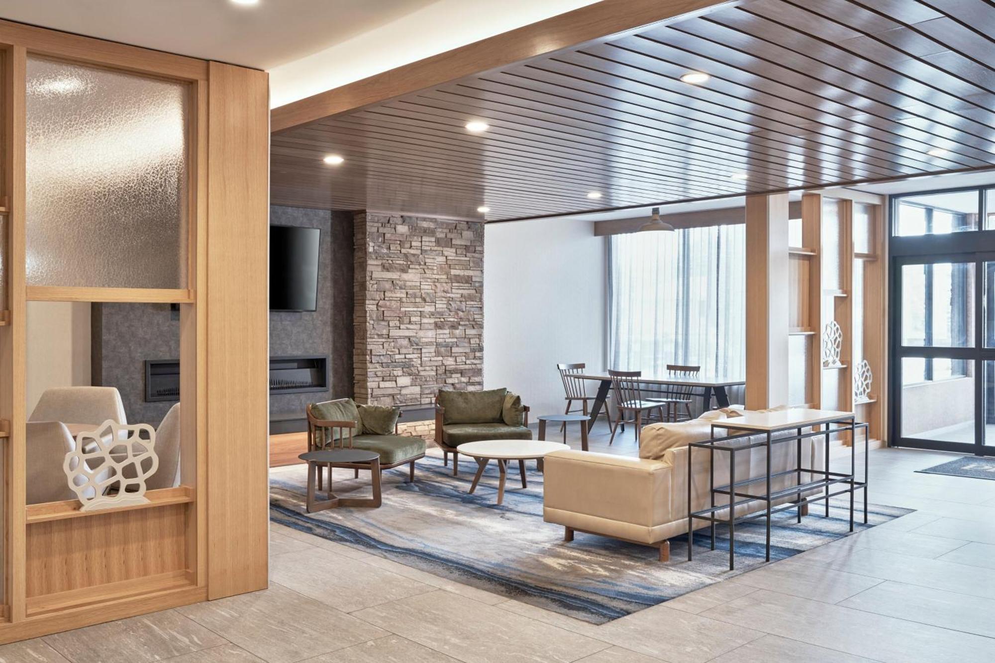 Fairfield Inn & Suites By Marriott Пентиктон Экстерьер фото